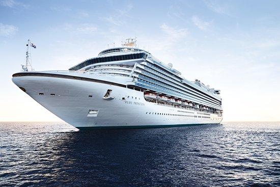 Queen Mary 2 на отворено море